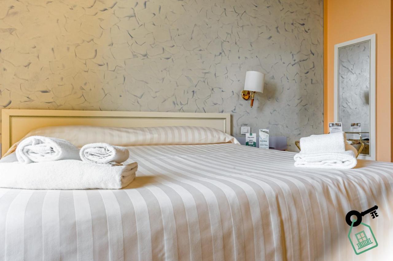 Hotel Rooms Lago Maggiore Verbania Dış mekan fotoğraf